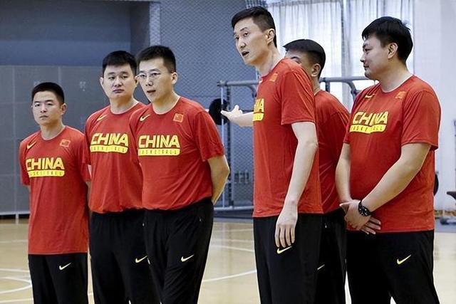 从双方近期的状态对比来看，热那亚最近2场比赛取得1胜1平的不败战绩；国际米兰已经连续17场比赛保持不败战绩，当中赢足12场。